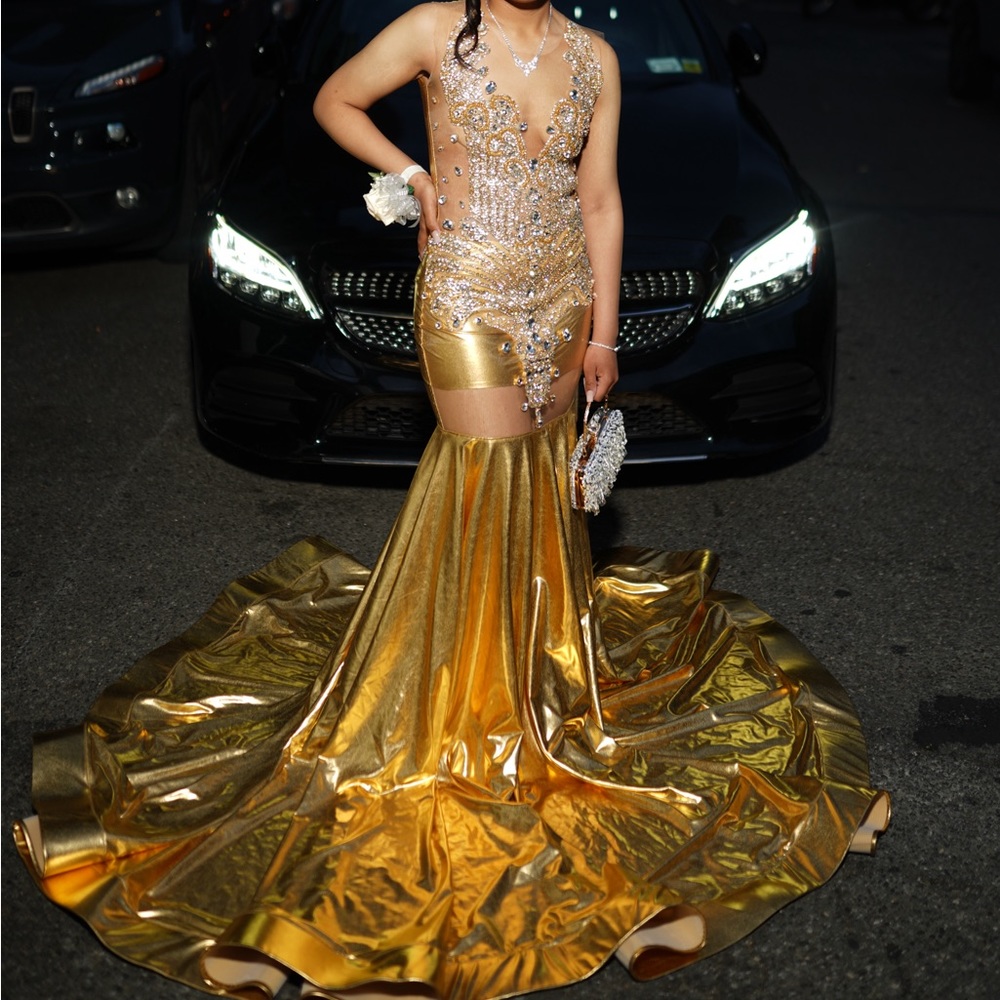 PROM 2K23 DRESS